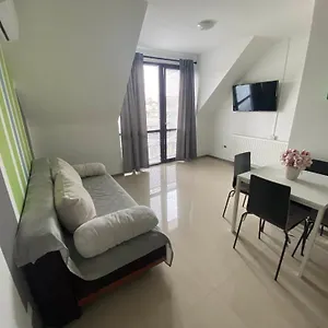 https://lexy-family-apartman.hotels-hajduszoboszlo-hungary.com
